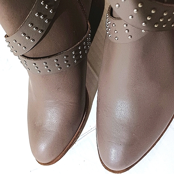 KAANAS Albarloa Stud Criss Cross Buckle Strap Point-Toe Ankle Booties NWT - Picture 7 of 13